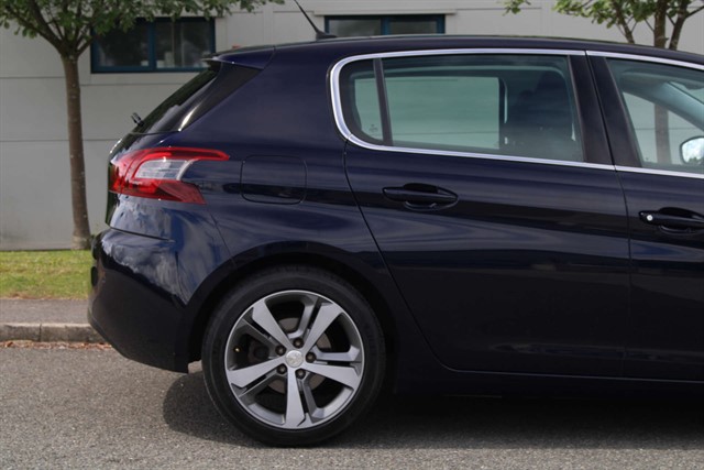 Peugeot 308 Allure S/S - Image 17