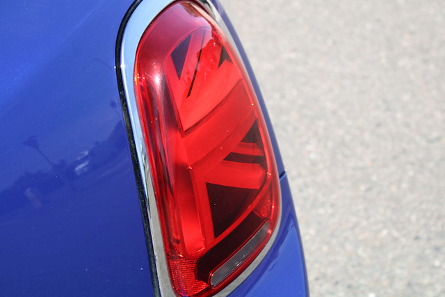 Mini Hatch Cooper Classic Auto - Image 15