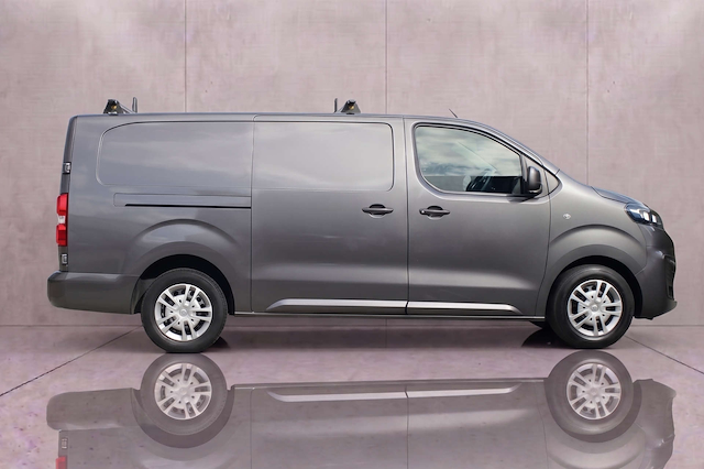 Vauxhall Vivaro 2900 Sportive S/S - Image 9