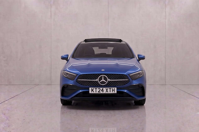 Mercedes A180 Amg Line Premium+ Mhev A - Image 3