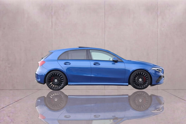 Mercedes A180 Amg Line Premium+ Mhev A - Image 9