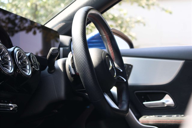 Mercedes A180 Amg Line Premium+ Mhev A - Image 17