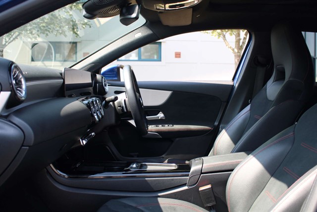 Mercedes A180 Amg Line Premium+ Mhev A - Image 19