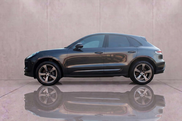 Porsche Macan Semi-Auto 4Wd - Image 5