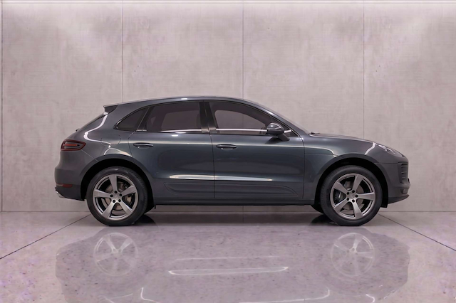 Porsche Macan Semi-Auto 4Wd - Image 9