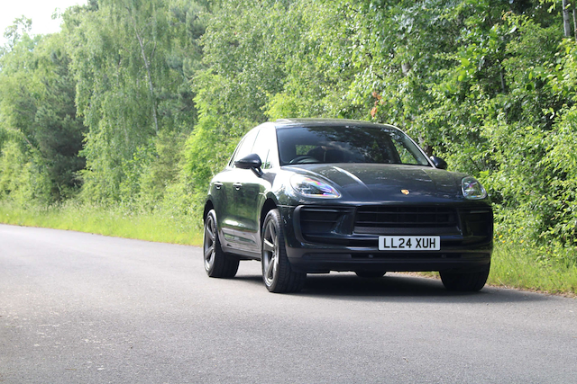 Porsche Macan Semi-Auto 4Wd - Image 10