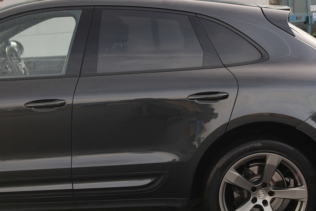 Porsche Macan Semi-Auto 4Wd - Image 19