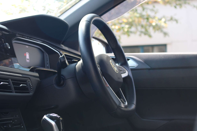 Volkswagen Polo R-Line Tsi - Image 19