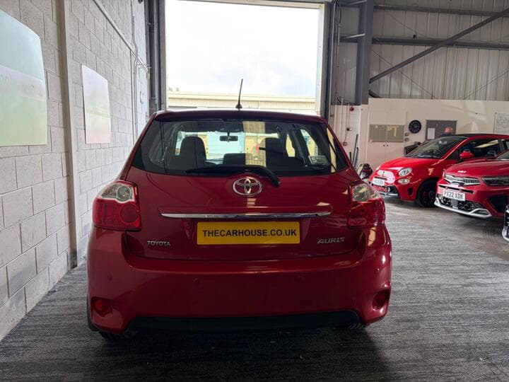 Toyota Auris - Image 19
