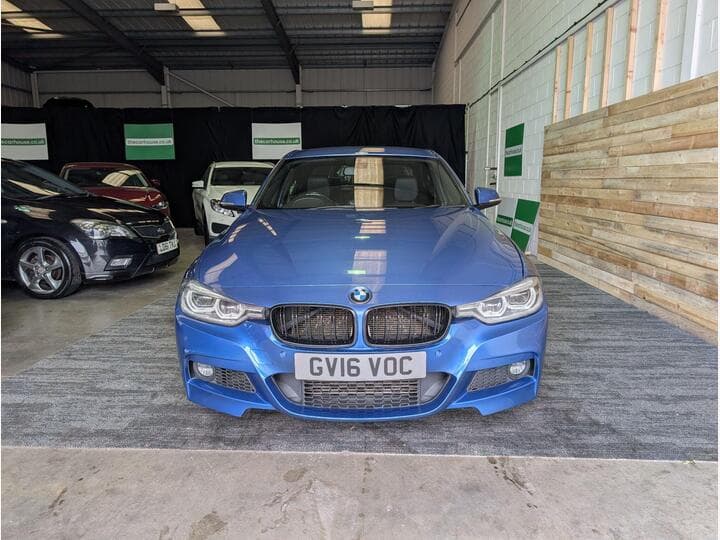 Bmw 3 Series - Image 12