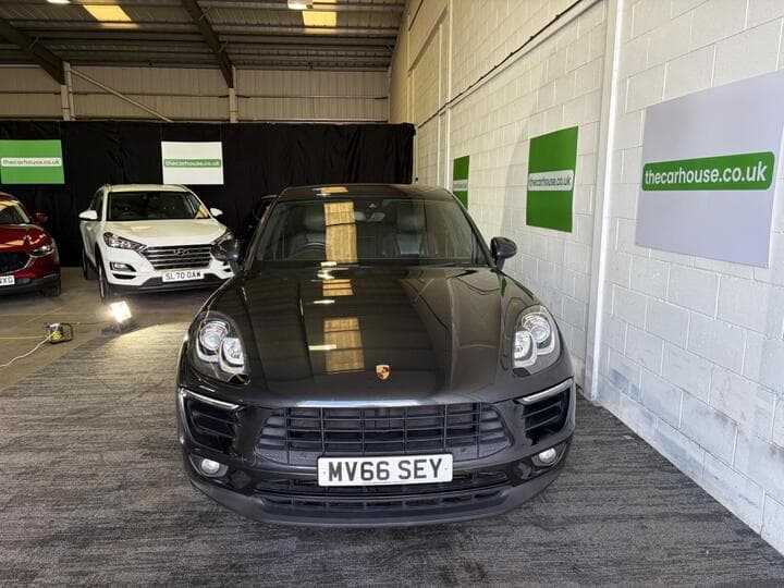Porsche Macan - Image 8