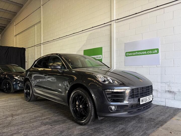 Porsche Macan - Image 11