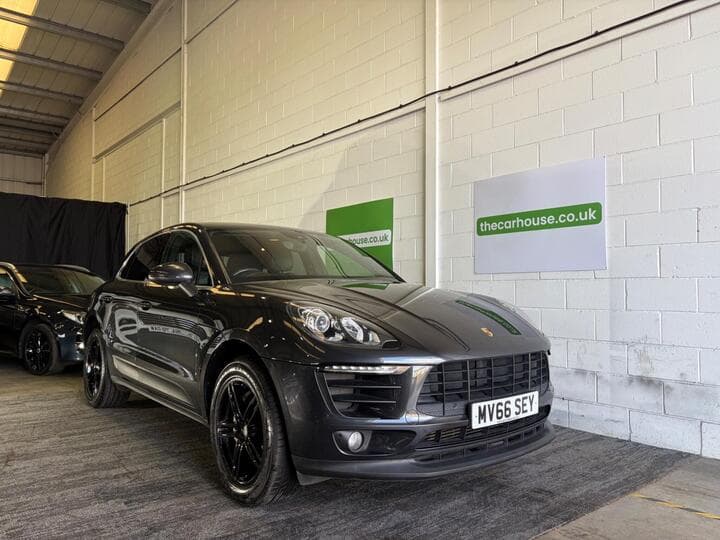 Porsche Macan - Image 12