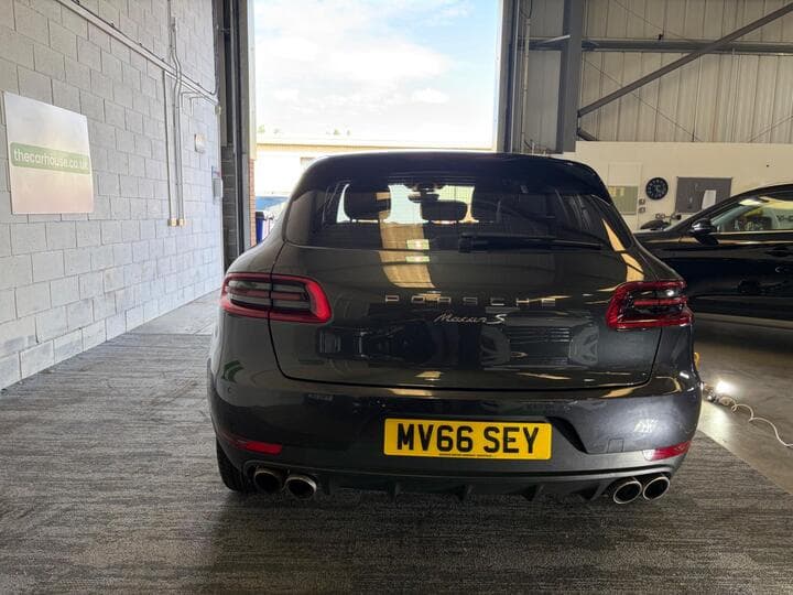 Porsche Macan - Image 20