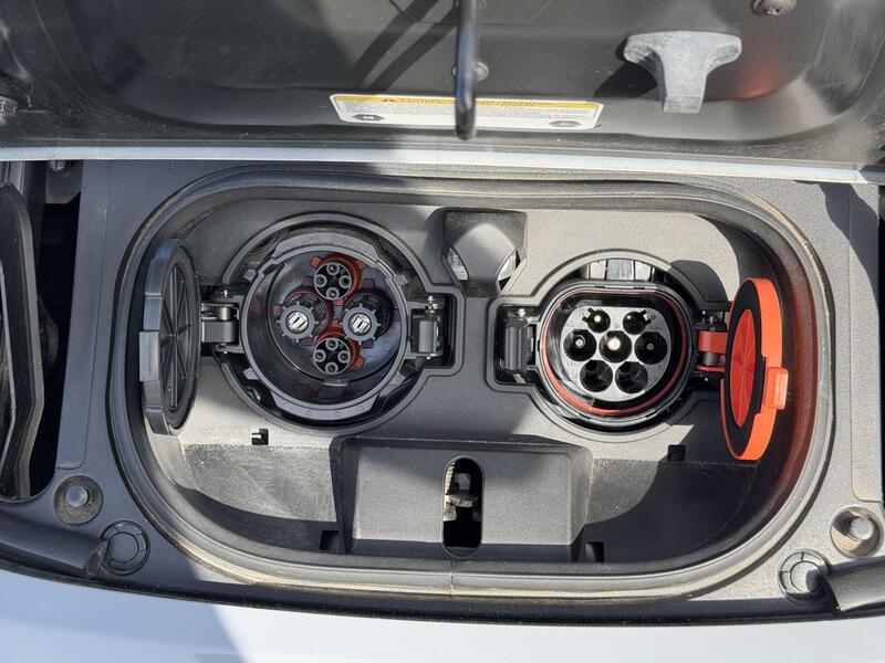 Nissan Leaf - Image 9