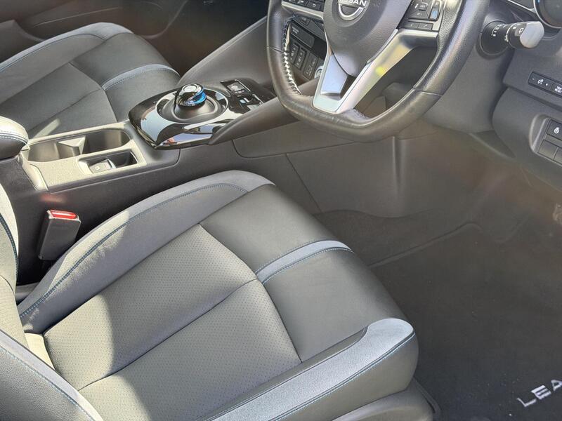 Nissan Leaf - Image 12
