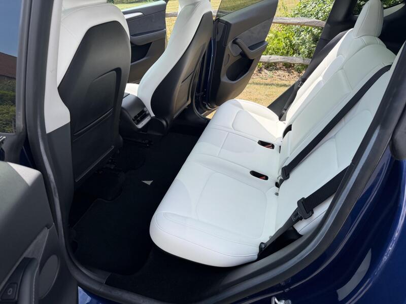 Tesla Model Y - Image 12