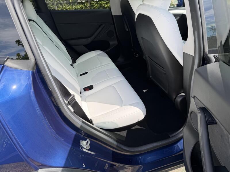 Tesla Model Y - Image 13