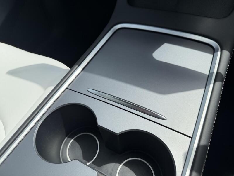 Tesla Model Y - Image 15