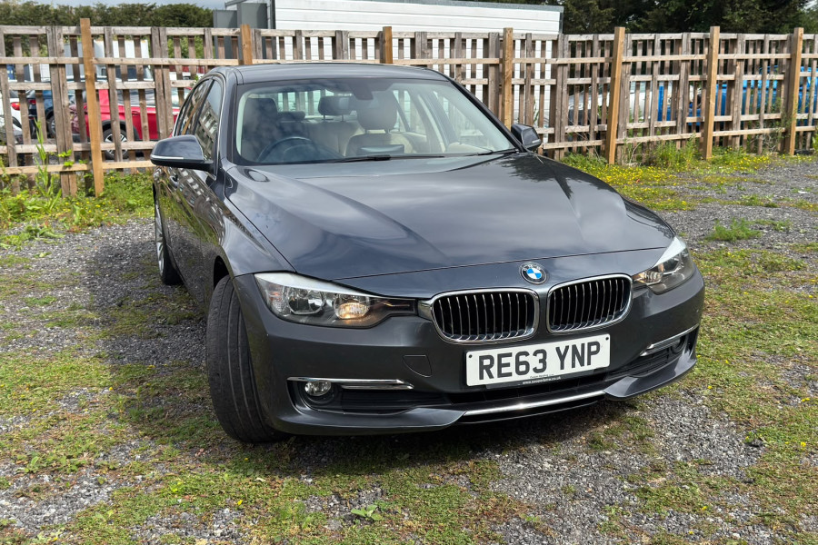 Bmw 3 Series - Image 2