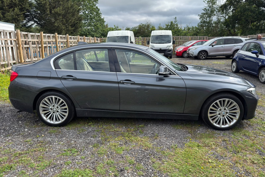 Bmw 3 Series - Image 4