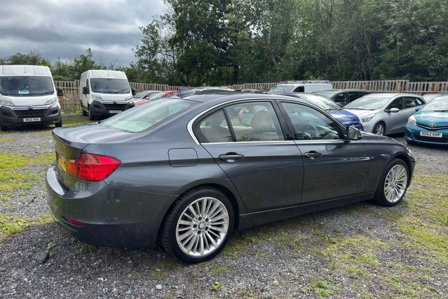 Bmw 3 Series - Image 5