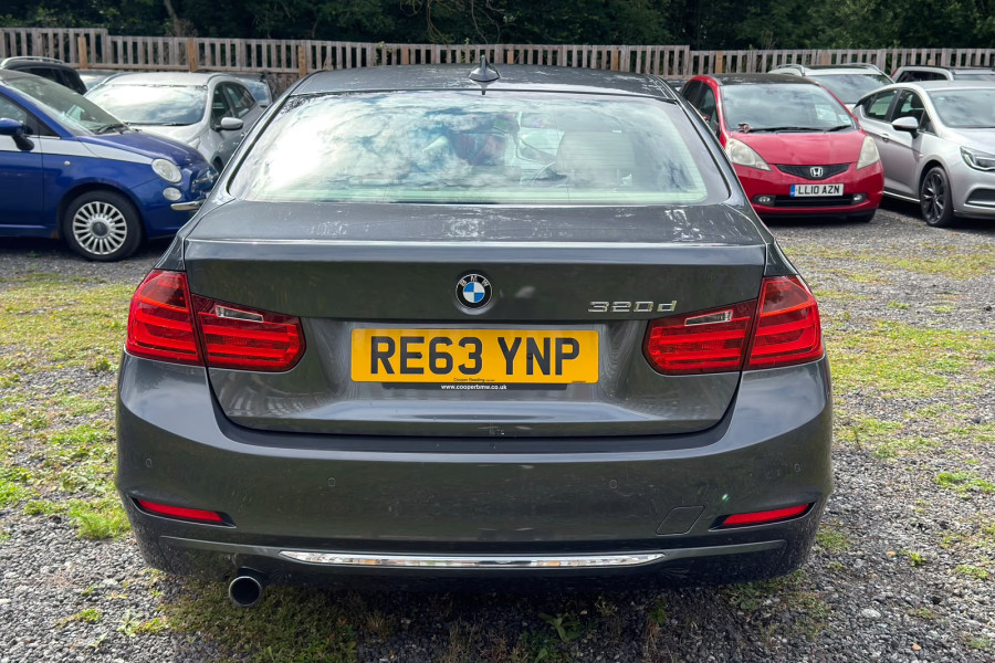 Bmw 3 Series - Image 6