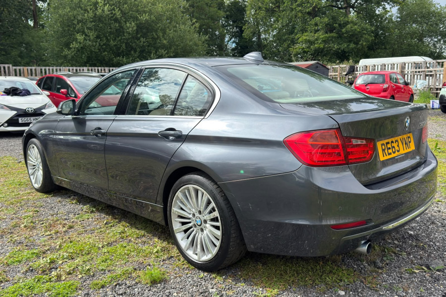 Bmw 3 Series - Image 7
