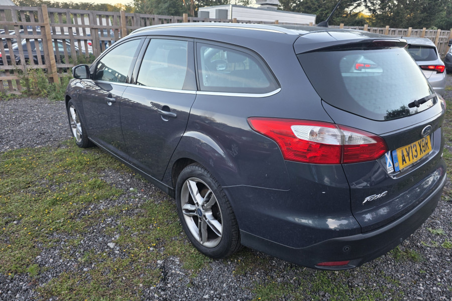 Ford Focus - Image 6