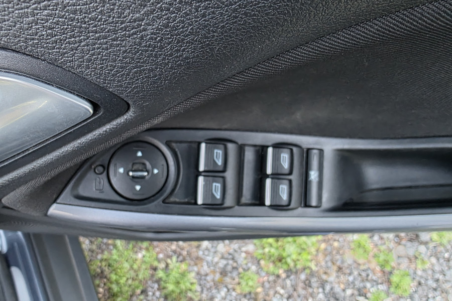 Ford Focus - Image 16