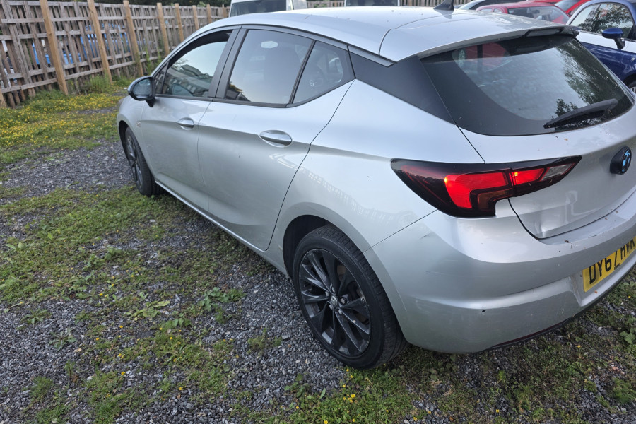 Vauxhall Astra - Image 4