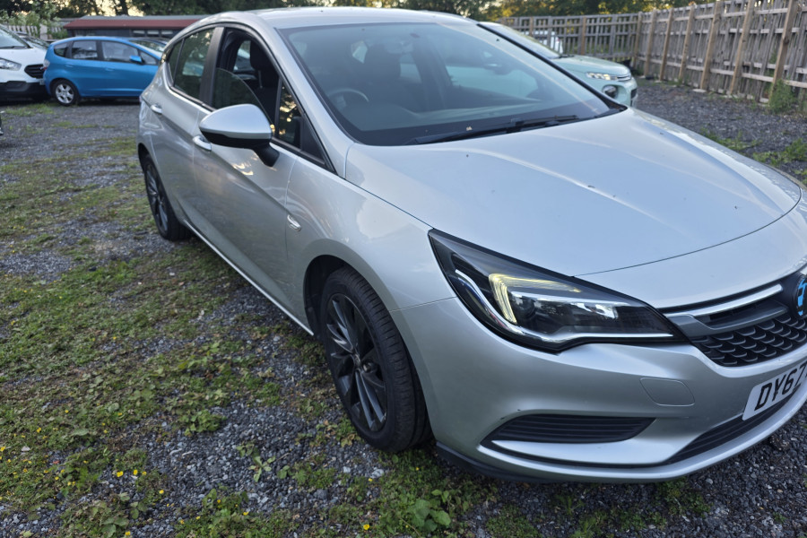 Vauxhall Astra - Image 6