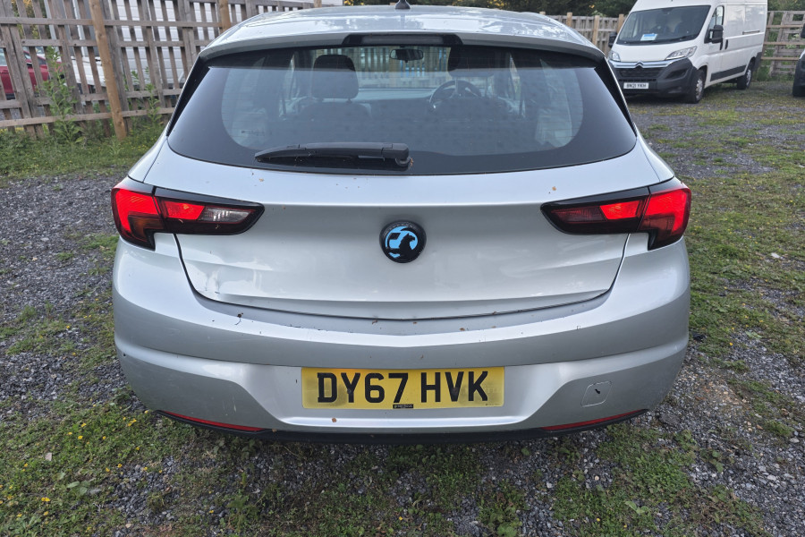 Vauxhall Astra - Image 8