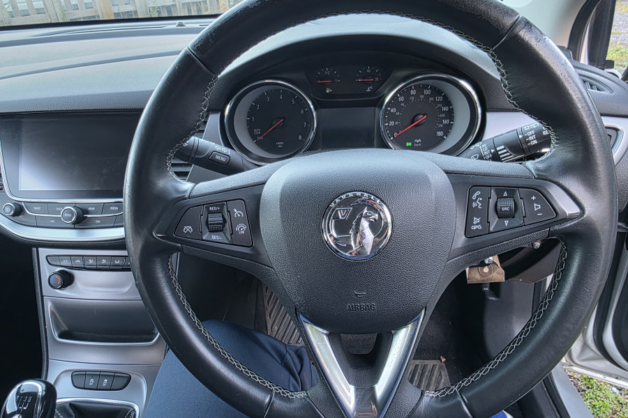 Vauxhall Astra - Image 12