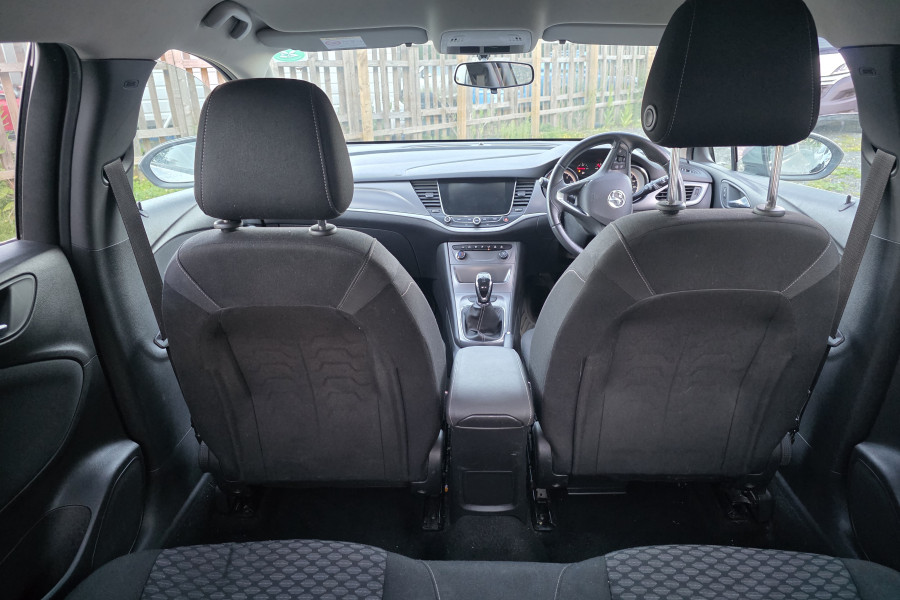 Vauxhall Astra - Image 13