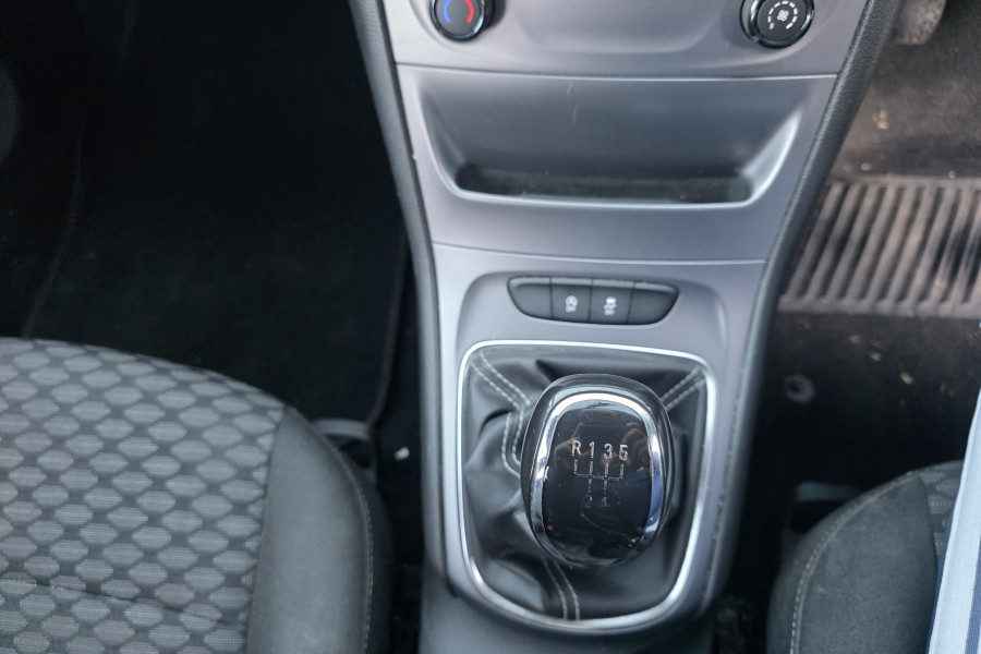 Vauxhall Astra - Image 15