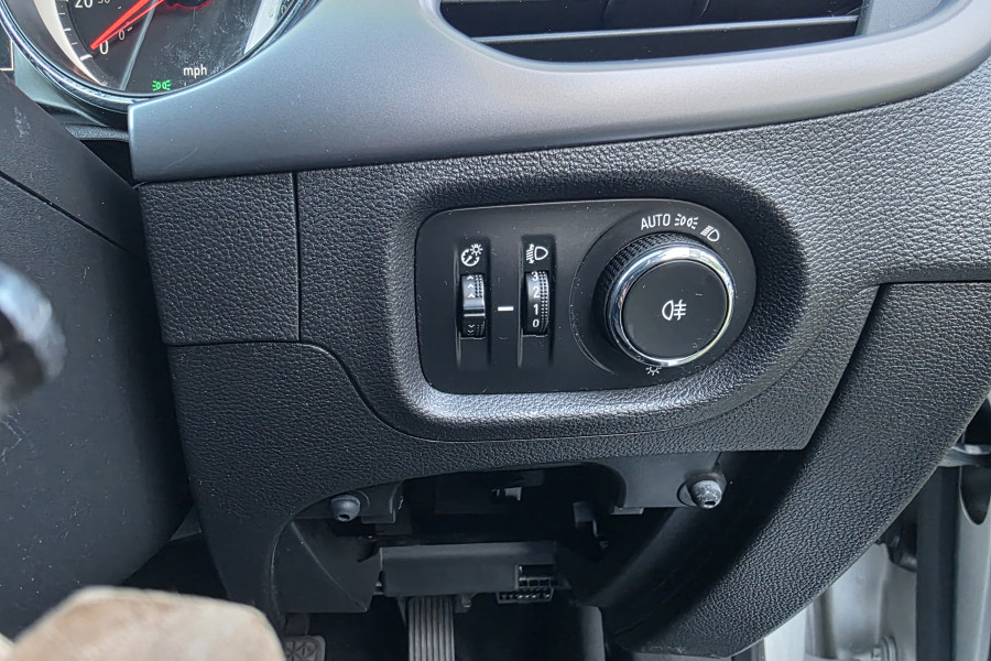 Vauxhall Astra - Image 19