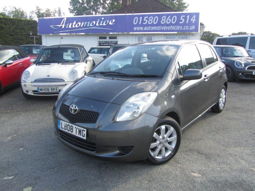 Toyota Yaris - Image 2