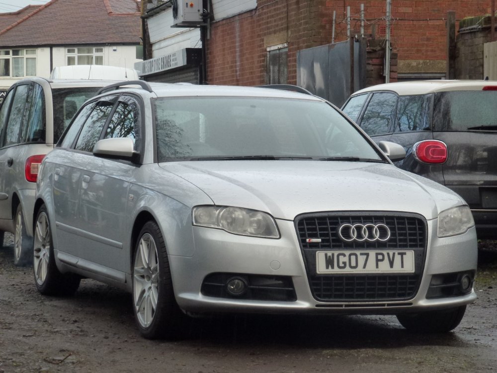 Audi A4 Avant 2.0 TDI S line Special Edition Estate 5dr Diesel Manual (154 g/km, 168 bhp) - Image 2