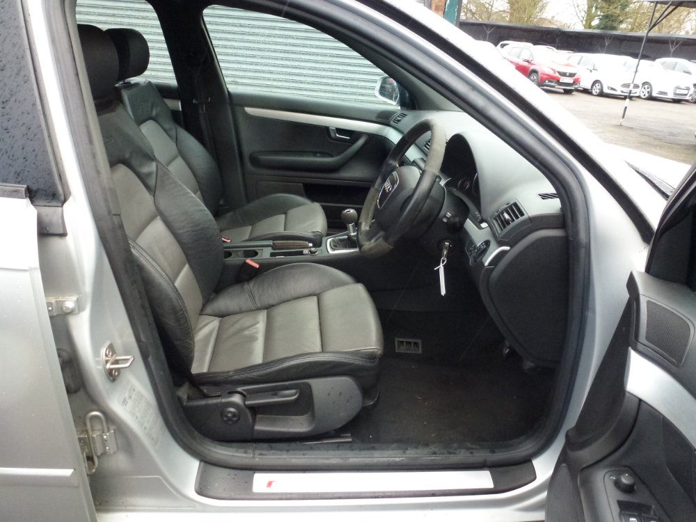 Audi A4 Avant 2.0 TDI S line Special Edition Estate 5dr Diesel Manual (154 g/km, 168 bhp) - Image 9