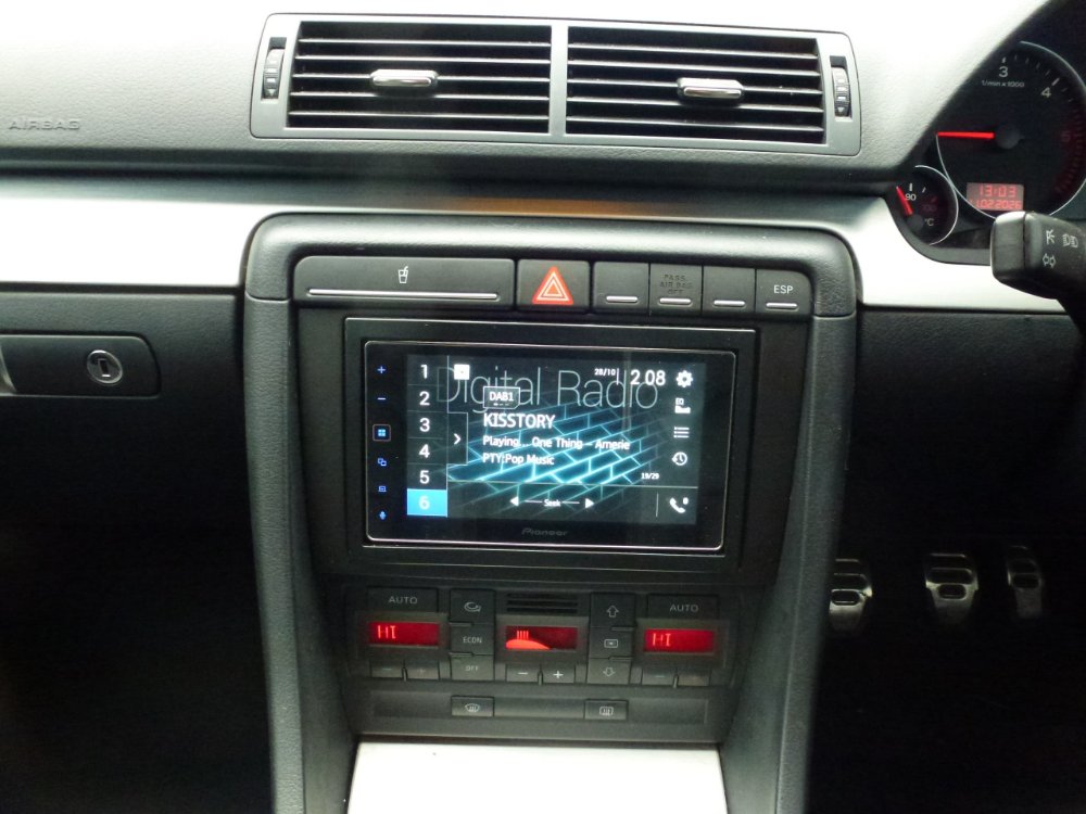 Audi A4 Avant 2.0 TDI S line Special Edition Estate 5dr Diesel Manual (154 g/km, 168 bhp) - Image 14