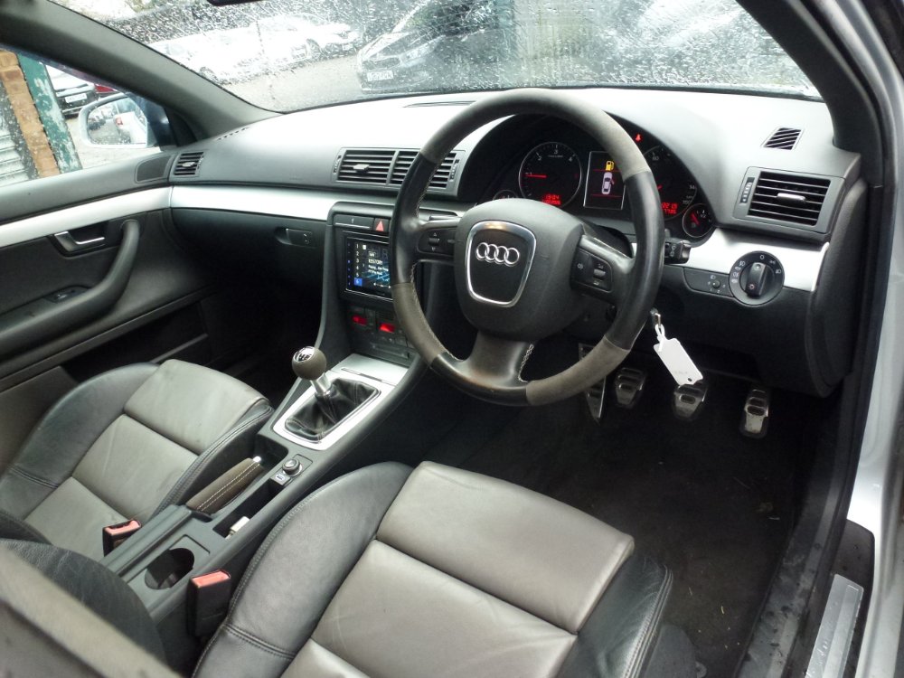 Audi A4 Avant 2.0 TDI S line Special Edition Estate 5dr Diesel Manual (154 g/km, 168 bhp) - Image 17
