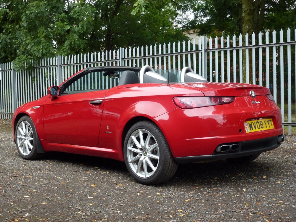 Alfa Romeo Spider 2.4 JTDM Convertible 2dr Diesel Manual (179 g/km, 200 bhp) - Image 3