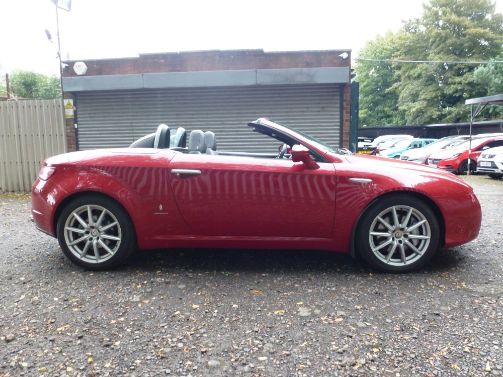Alfa Romeo Spider 2.4 JTDM Convertible 2dr Diesel Manual (179 g/km, 200 bhp) - Image 8