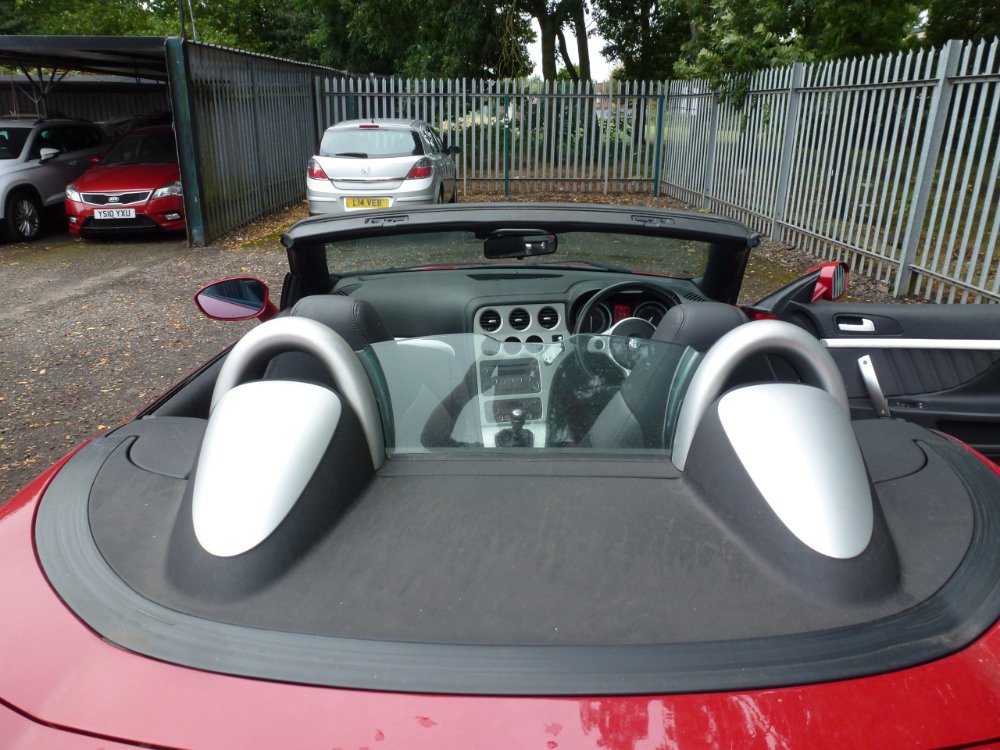 Alfa Romeo Spider 2.4 JTDM Convertible 2dr Diesel Manual (179 g/km, 200 bhp) - Image 11
