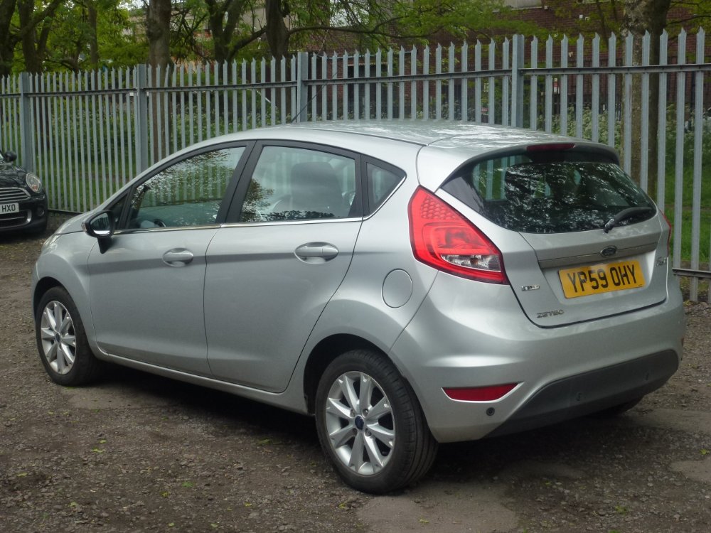 Ford Fiesta 1.4 TDCi Zetec Hatchback 5dr Diesel Manual (110 g/km, 67 bhp) - Image 3