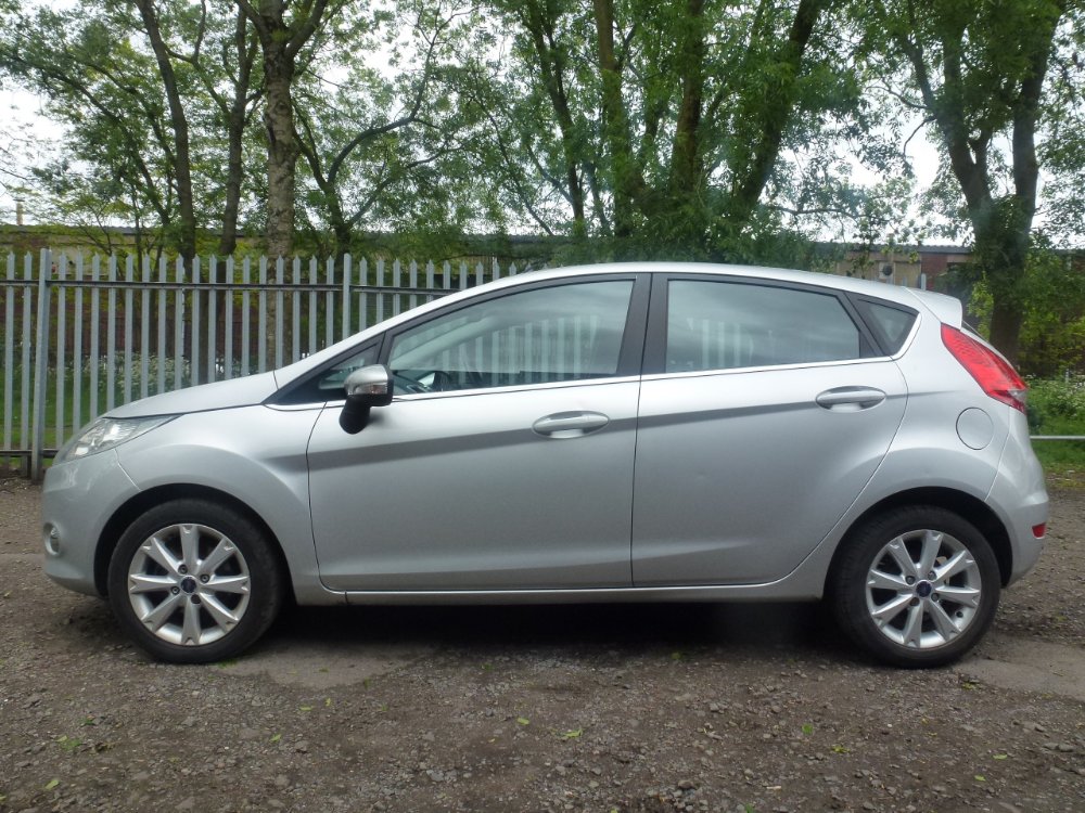 Ford Fiesta 1.4 TDCi Zetec Hatchback 5dr Diesel Manual (110 g/km, 67 bhp) - Image 7