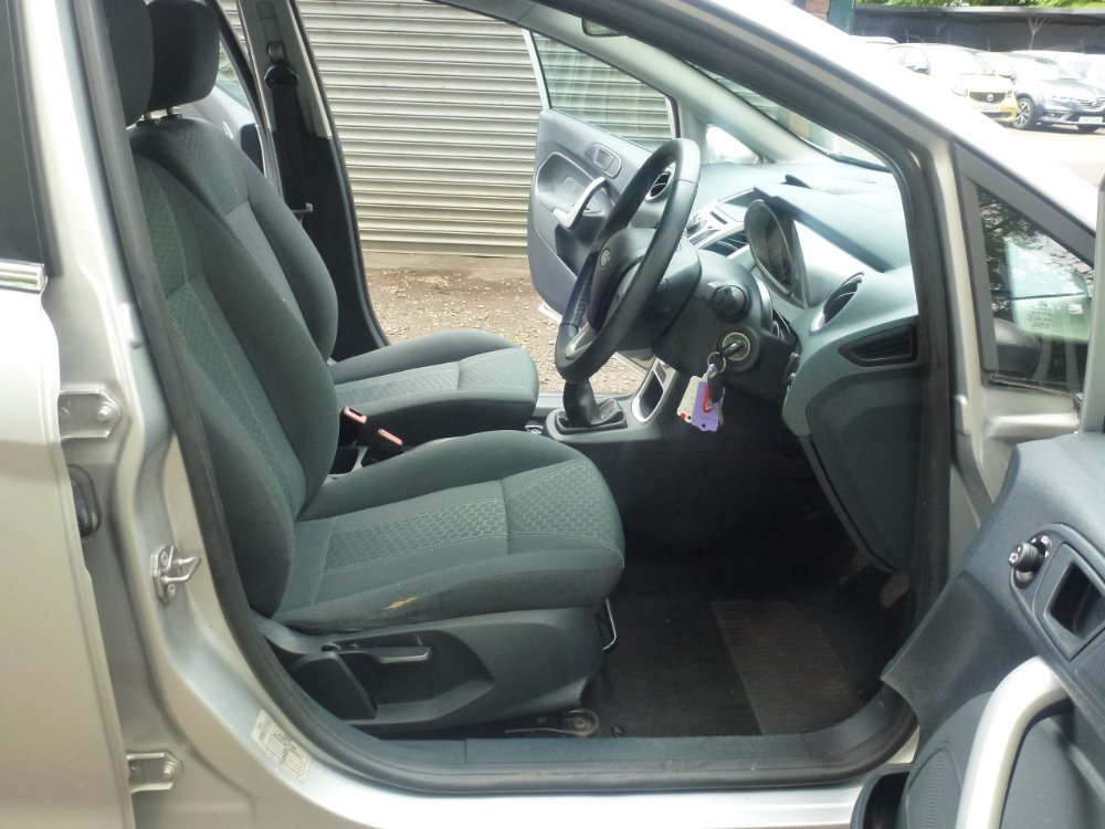 Ford Fiesta 1.4 TDCi Zetec Hatchback 5dr Diesel Manual (110 g/km, 67 bhp) - Image 9