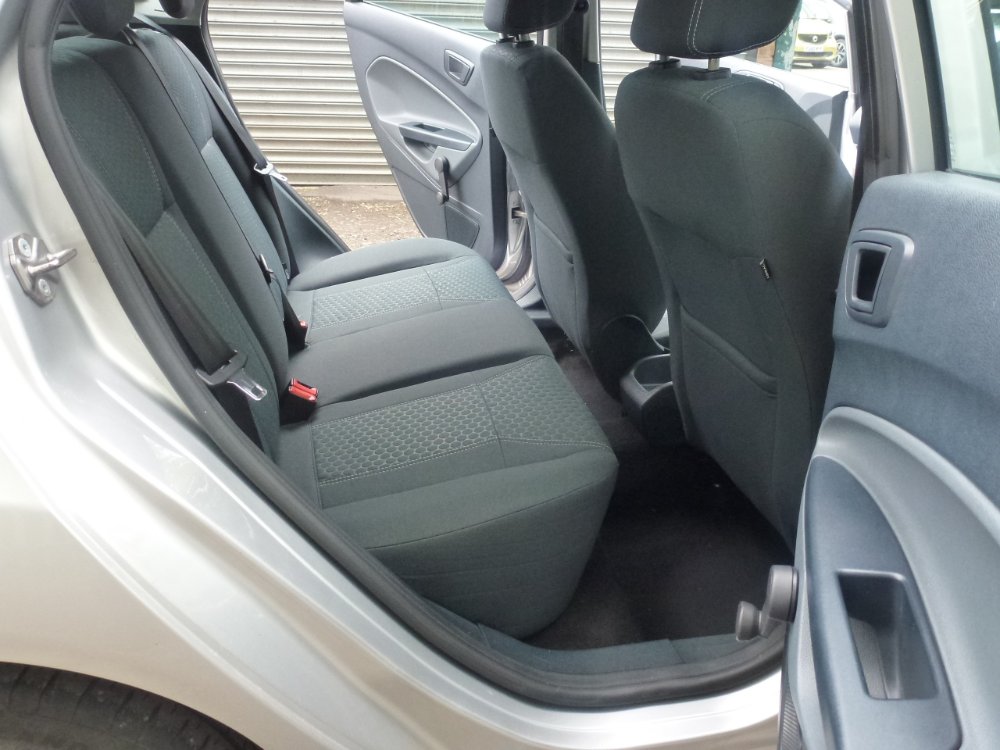 Ford Fiesta 1.4 TDCi Zetec Hatchback 5dr Diesel Manual (110 g/km, 67 bhp) - Image 10