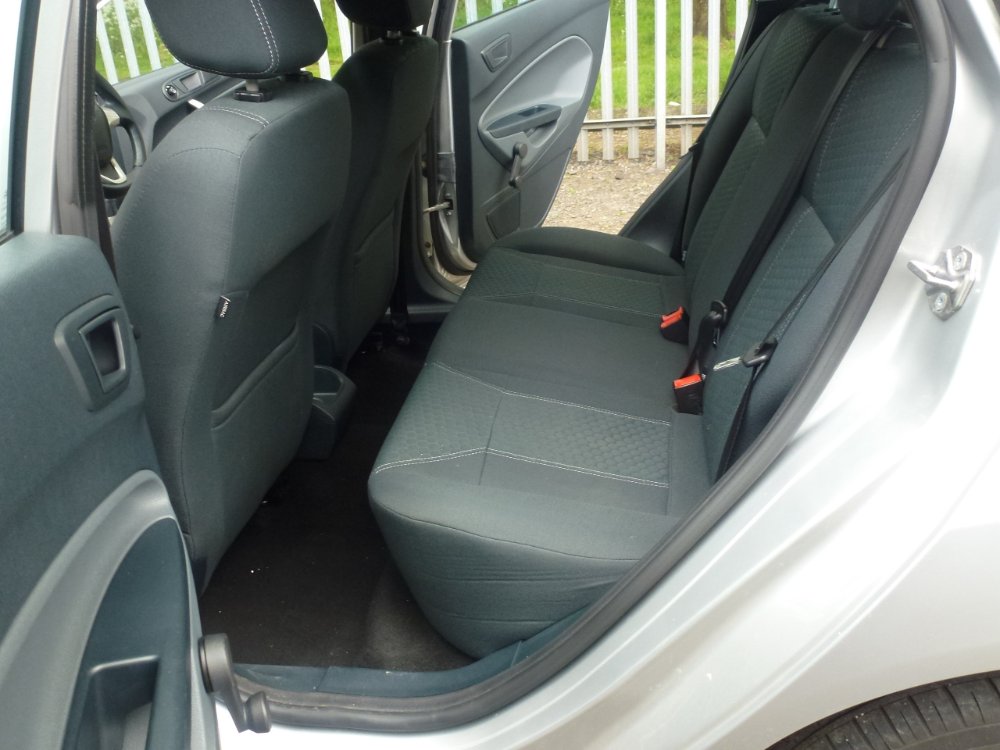 Ford Fiesta 1.4 TDCi Zetec Hatchback 5dr Diesel Manual (110 g/km, 67 bhp) - Image 12